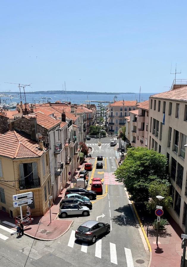 Newly Renovated! Harbour View On Balcony Terrace Apartment *