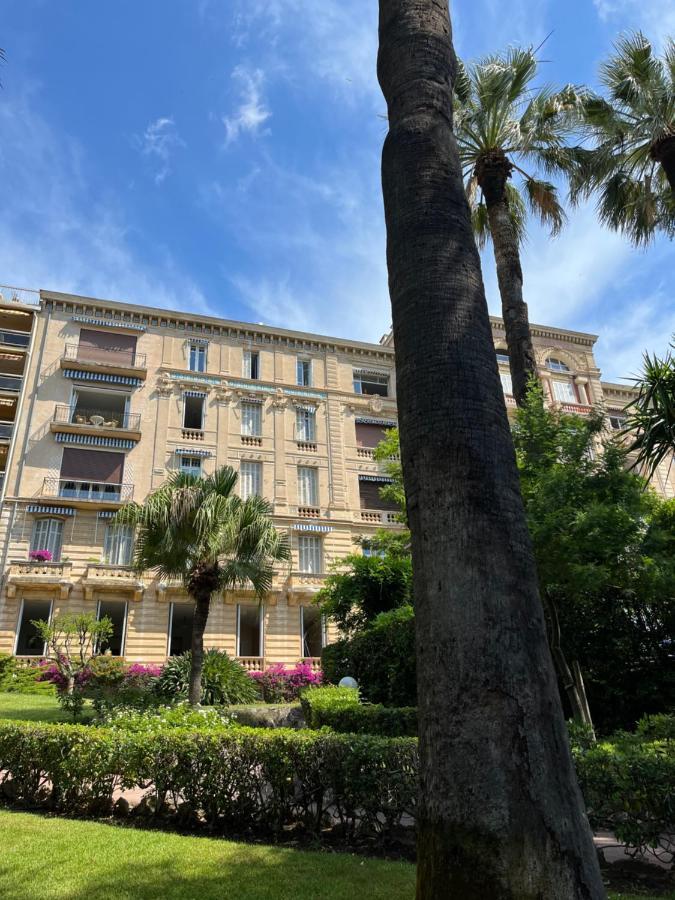 Newly Renovated! Harbour View On Balcony Terrace Apartment *