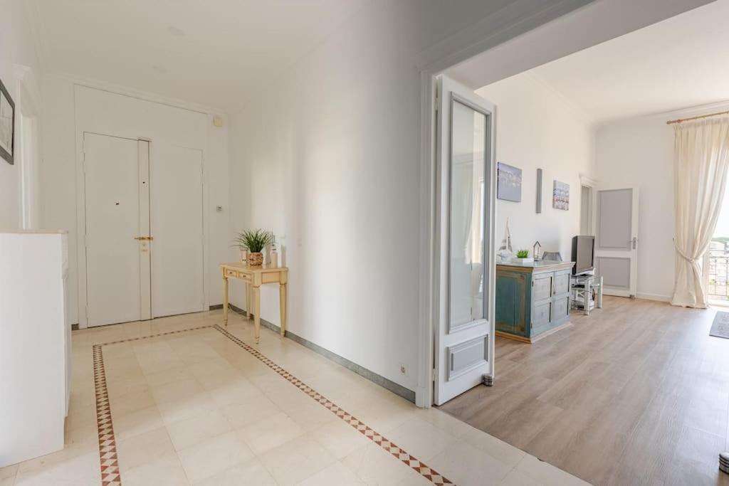Apartment Newly Renovated! Harbour View On Balcony Terrace Cannes