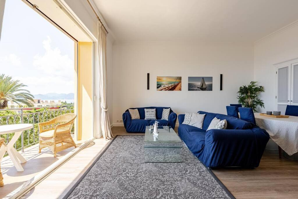 Newly Renovated! Harbour View On Balcony Terrace Apartment *